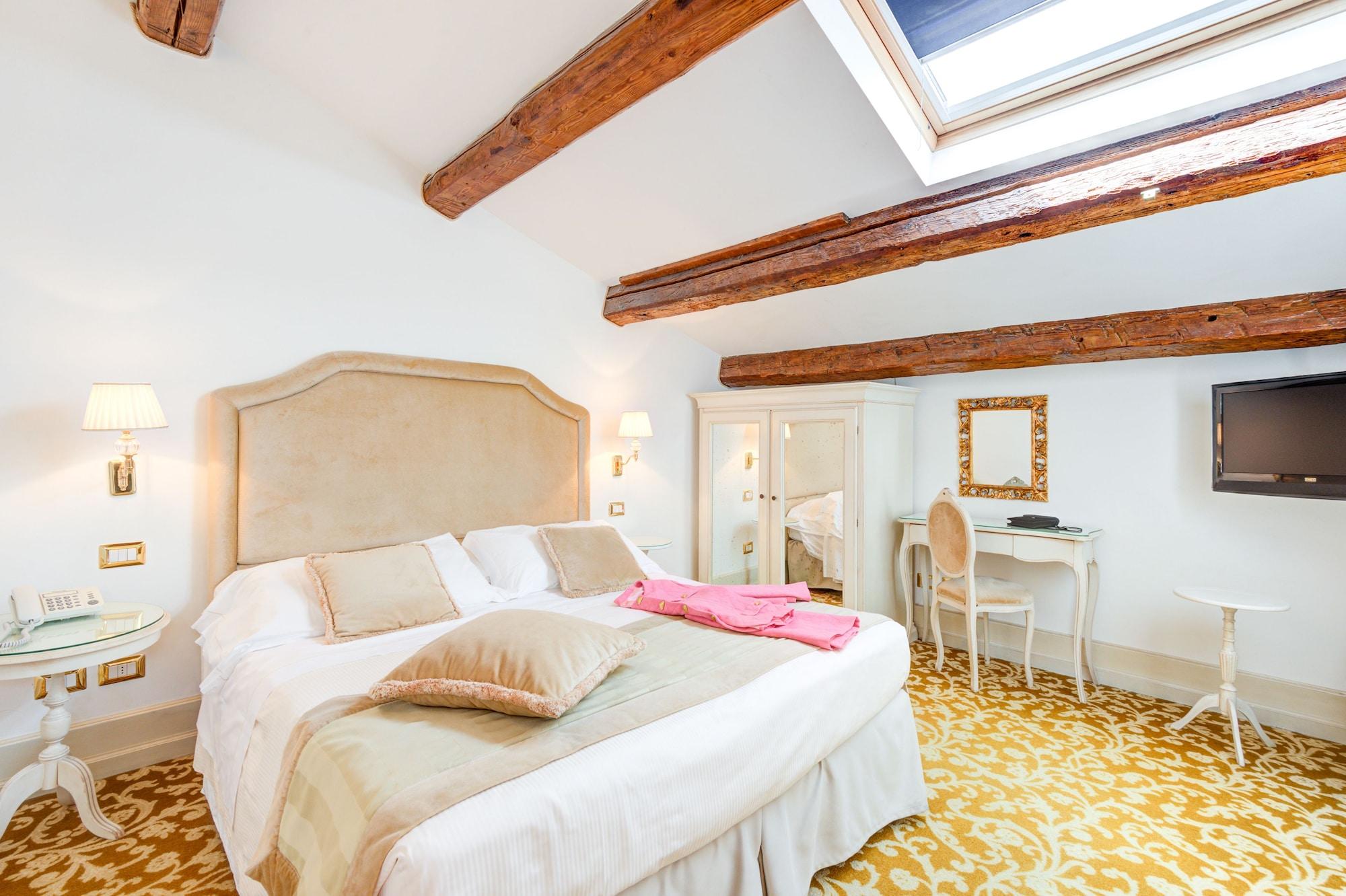 Hotel Al Duca Di Venezia Buitenkant foto