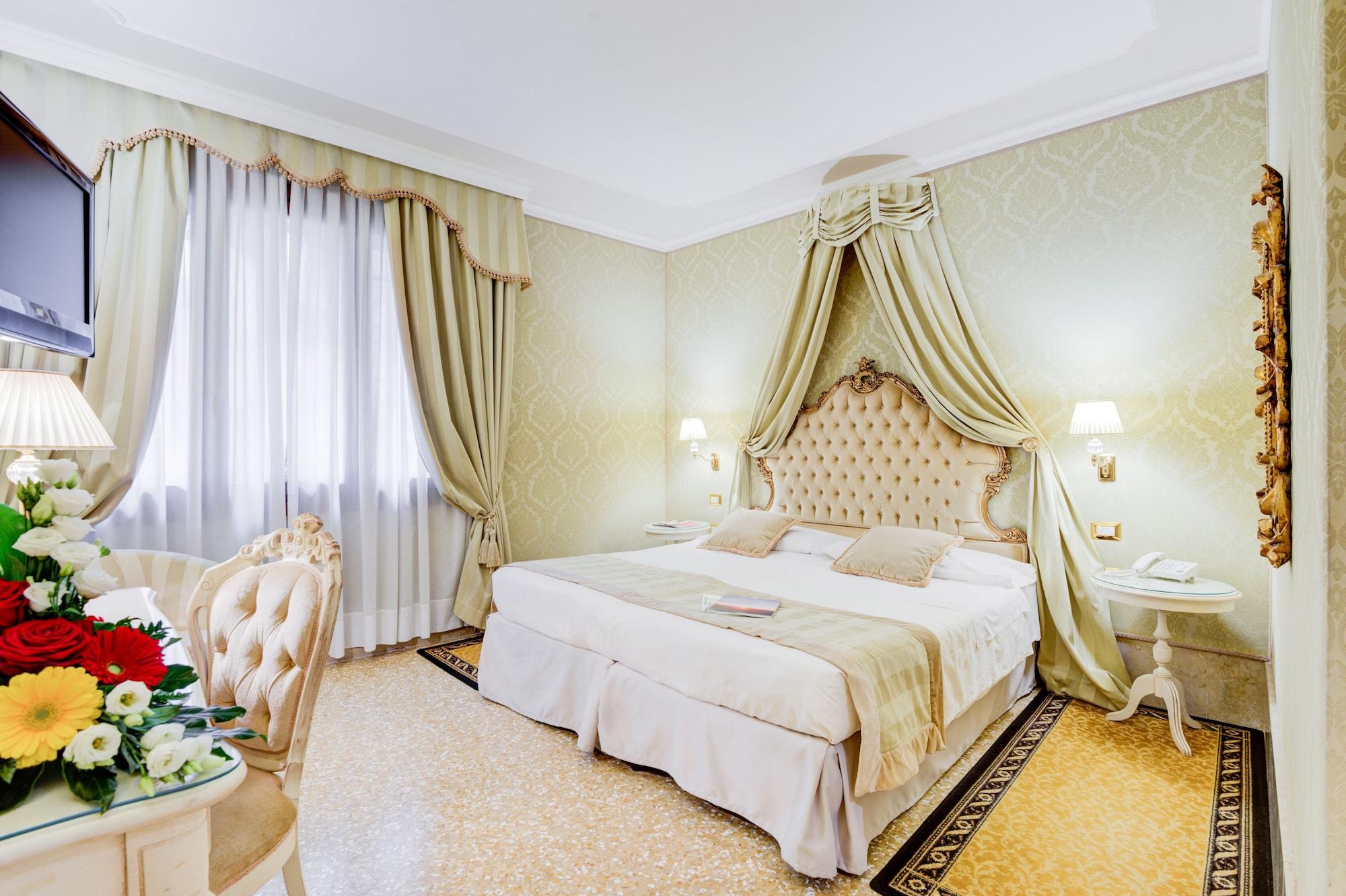 Hotel Al Duca Di Venezia Buitenkant foto