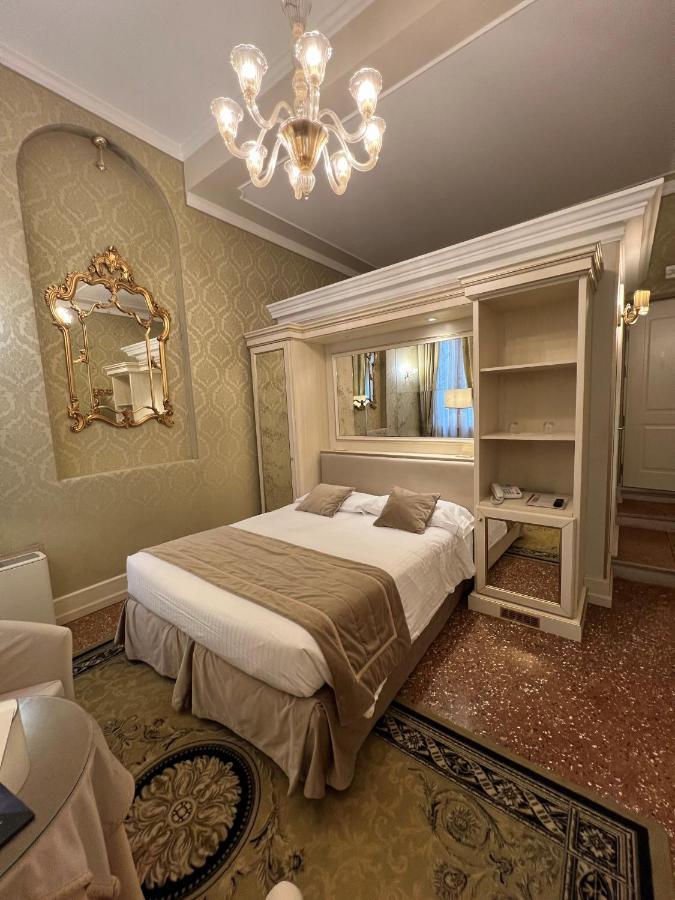 Hotel Al Duca Di Venezia Buitenkant foto
