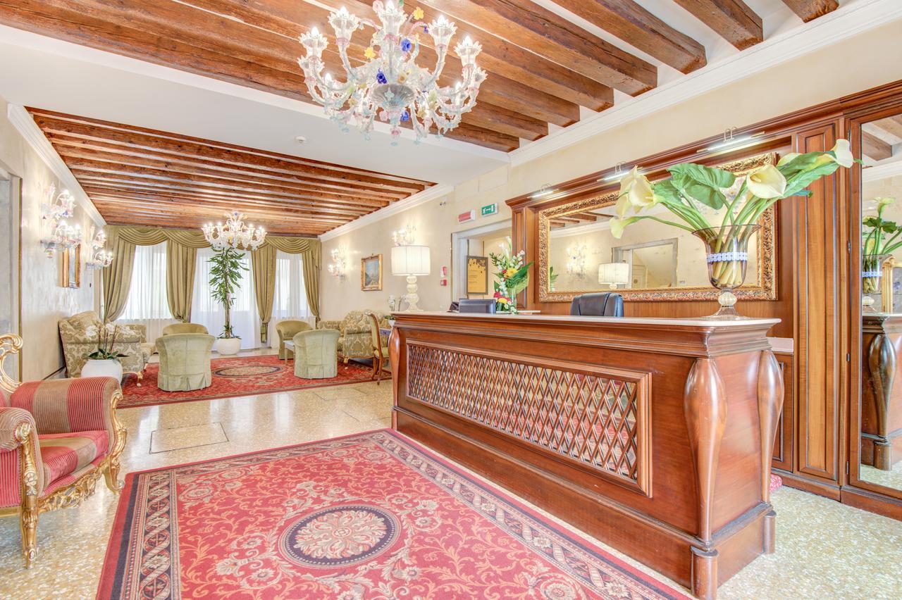 Hotel Al Duca Di Venezia Buitenkant foto